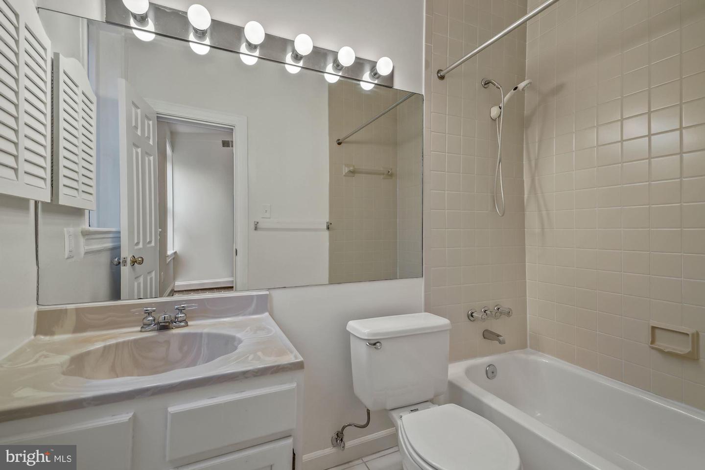 3333 N ST NW #7, WASHINGTON, District Of Columbia 20007, 2 Bedrooms Bedrooms, ,2 BathroomsBathrooms,Residential,For sale,3333 N ST NW #7,DCDC2210274 MLS # DCDC2210274