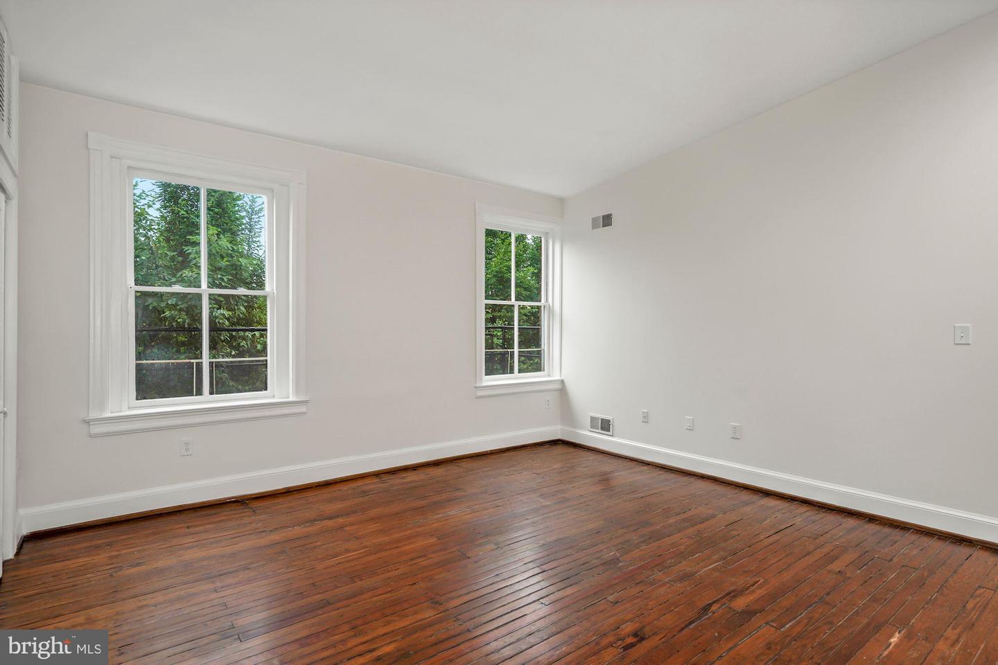 3333 N ST NW #7, WASHINGTON, District Of Columbia 20007, 2 Bedrooms Bedrooms, ,2 BathroomsBathrooms,Residential,For sale,3333 N ST NW #7,DCDC2210274 MLS # DCDC2210274
