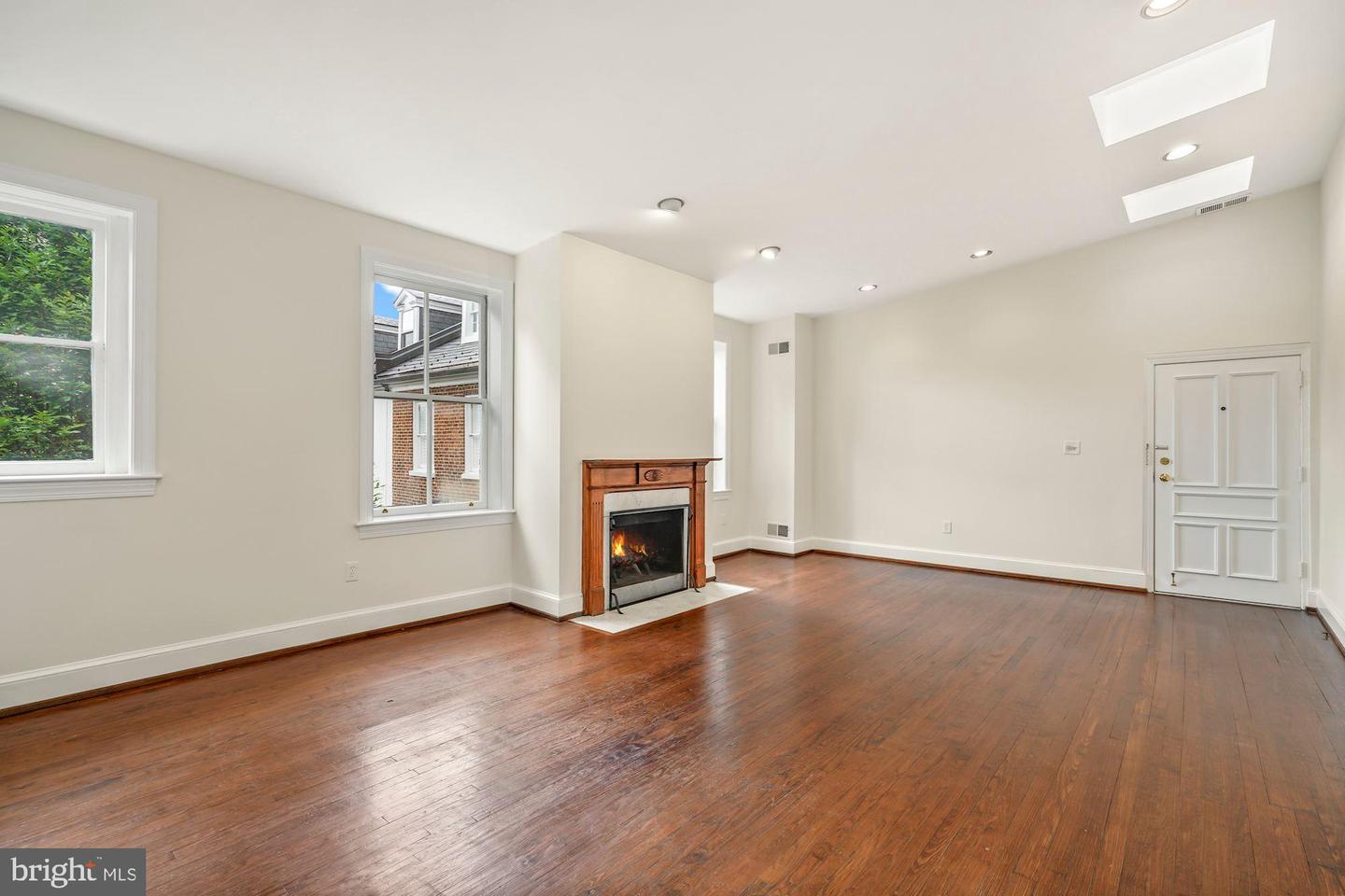 3333 N ST NW #7, WASHINGTON, District Of Columbia 20007, 2 Bedrooms Bedrooms, ,2 BathroomsBathrooms,Residential,For sale,3333 N ST NW #7,DCDC2210274 MLS # DCDC2210274
