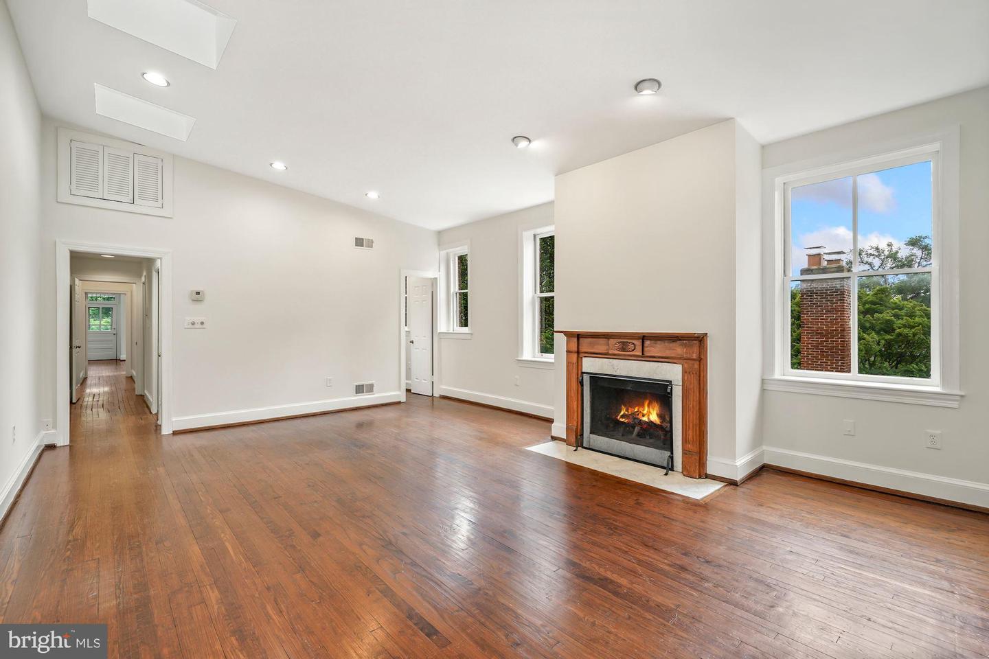 3333 N ST NW #7, WASHINGTON, District Of Columbia 20007, 2 Bedrooms Bedrooms, ,2 BathroomsBathrooms,Residential,For sale,3333 N ST NW #7,DCDC2210274 MLS # DCDC2210274