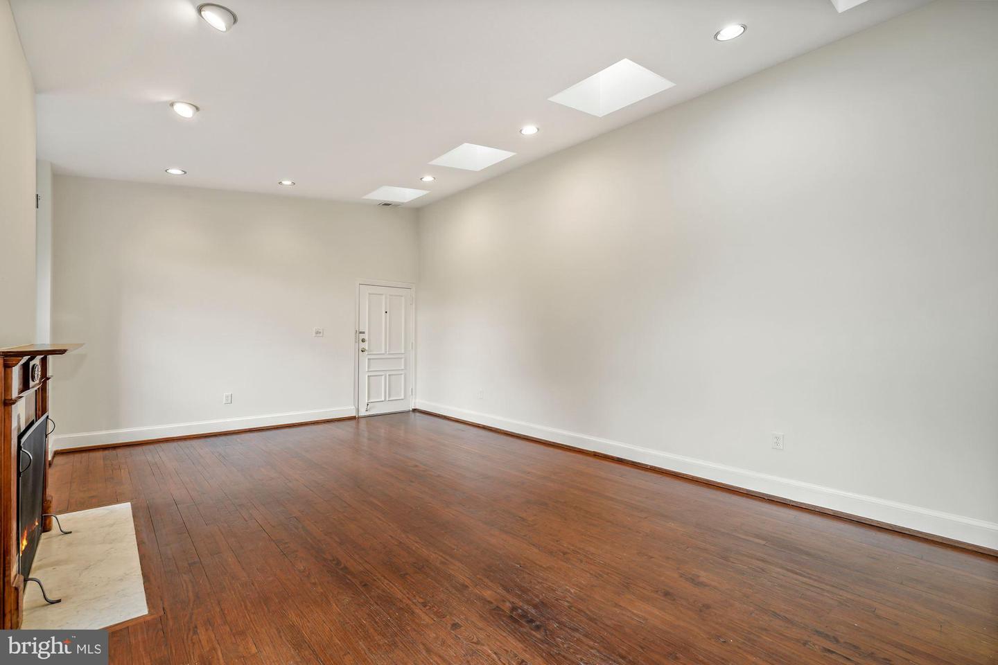 3333 N ST NW #7, WASHINGTON, District Of Columbia 20007, 2 Bedrooms Bedrooms, ,2 BathroomsBathrooms,Residential,For sale,3333 N ST NW #7,DCDC2210274 MLS # DCDC2210274