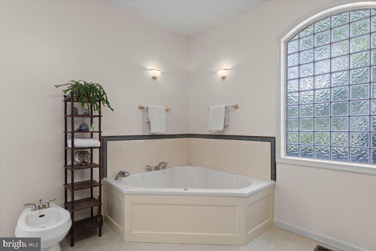 1500 AUGUSTINE AVE, FREDERICKSBURG, Virginia 22401, 5 Bedrooms Bedrooms, ,3 BathroomsBathrooms,Residential,For sale,1500 AUGUSTINE AVE,VAFB2008578 MLS # VAFB2008578