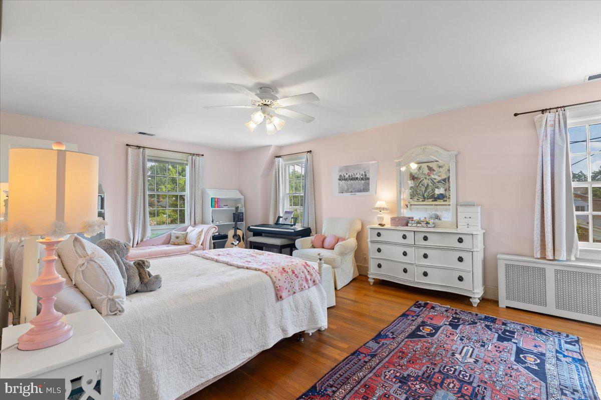 1500 AUGUSTINE AVE, FREDERICKSBURG, Virginia 22401, 5 Bedrooms Bedrooms, ,3 BathroomsBathrooms,Residential,For sale,1500 AUGUSTINE AVE,VAFB2008578 MLS # VAFB2008578