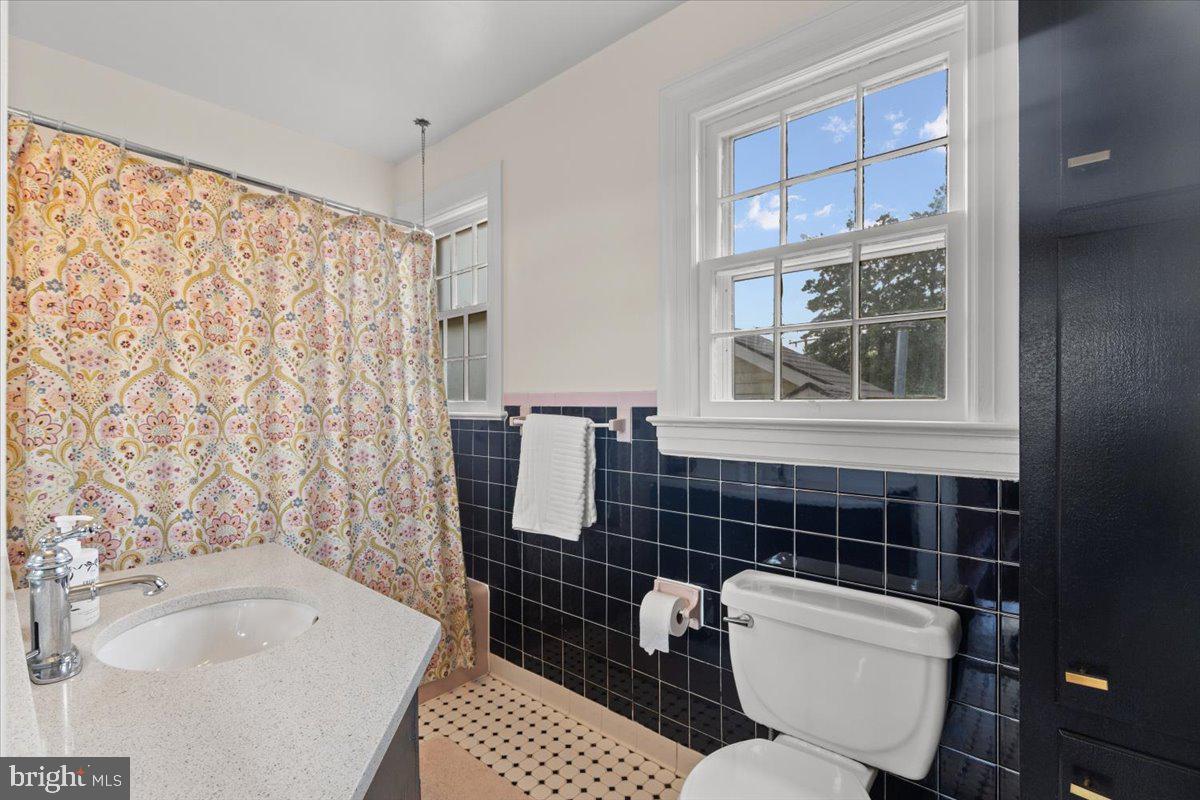 1500 AUGUSTINE AVE, FREDERICKSBURG, Virginia 22401, 5 Bedrooms Bedrooms, ,3 BathroomsBathrooms,Residential,For sale,1500 AUGUSTINE AVE,VAFB2008578 MLS # VAFB2008578