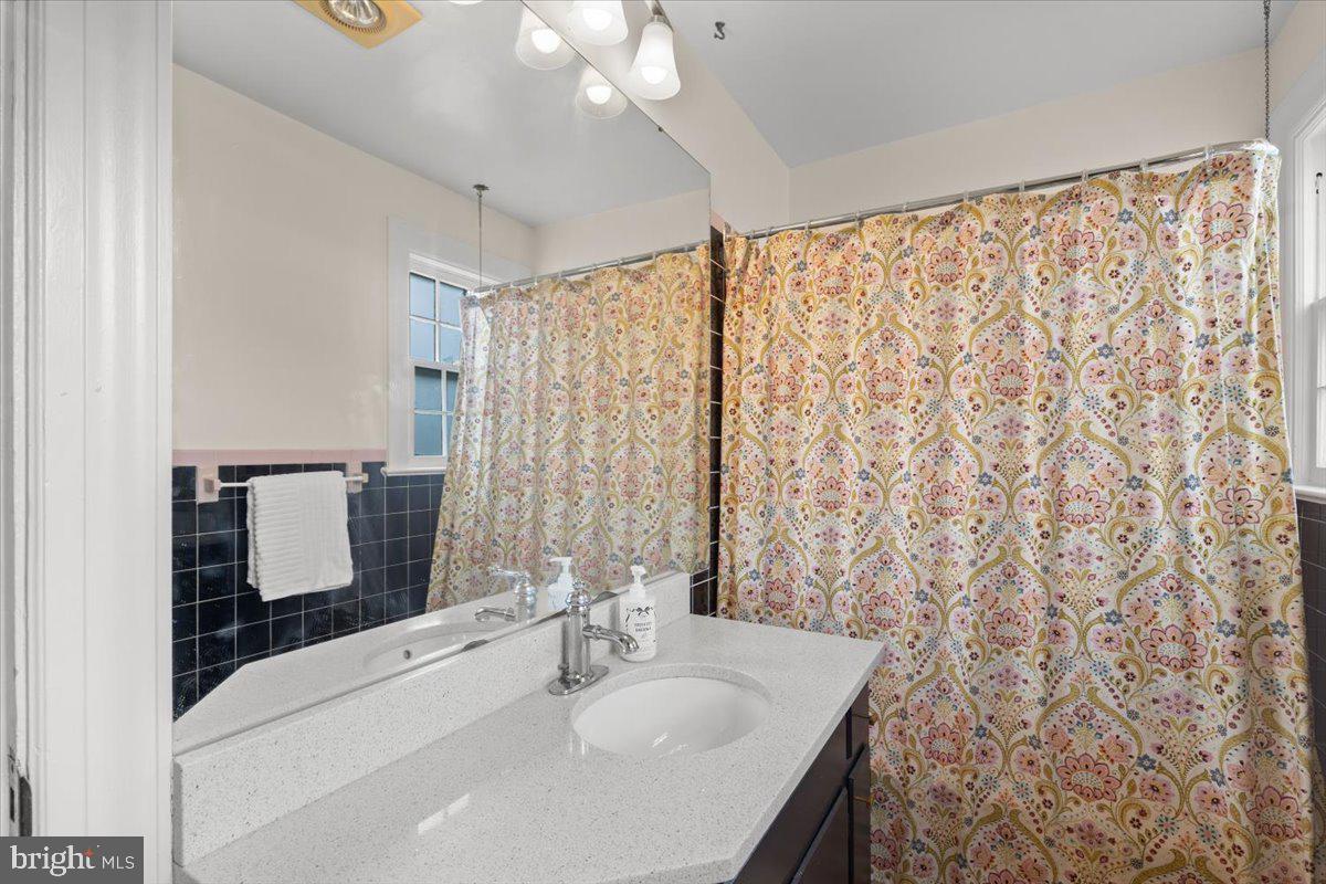 1500 AUGUSTINE AVE, FREDERICKSBURG, Virginia 22401, 5 Bedrooms Bedrooms, ,3 BathroomsBathrooms,Residential,For sale,1500 AUGUSTINE AVE,VAFB2008578 MLS # VAFB2008578