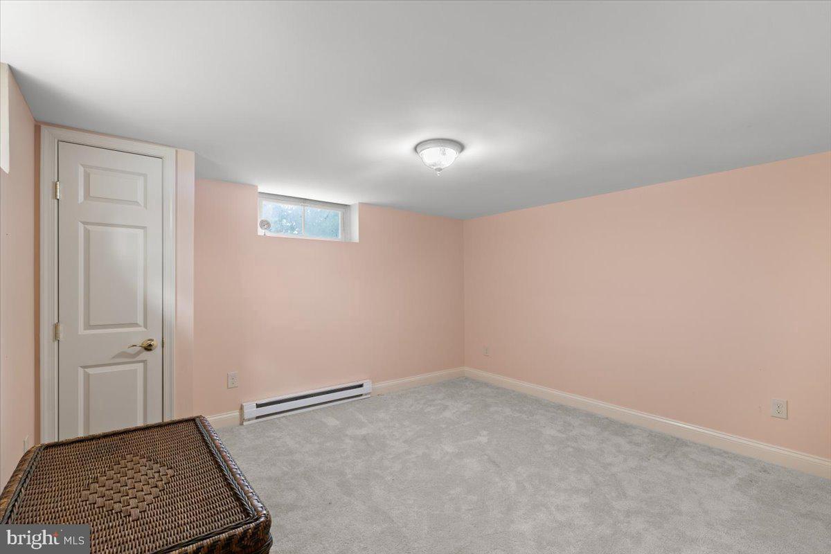 1500 AUGUSTINE AVE, FREDERICKSBURG, Virginia 22401, 5 Bedrooms Bedrooms, ,3 BathroomsBathrooms,Residential,For sale,1500 AUGUSTINE AVE,VAFB2008578 MLS # VAFB2008578
