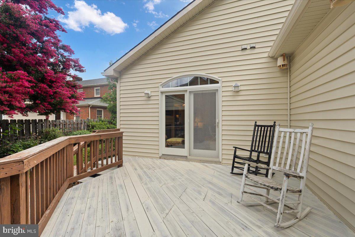 1500 AUGUSTINE AVE, FREDERICKSBURG, Virginia 22401, 5 Bedrooms Bedrooms, ,3 BathroomsBathrooms,Residential,For sale,1500 AUGUSTINE AVE,VAFB2008578 MLS # VAFB2008578