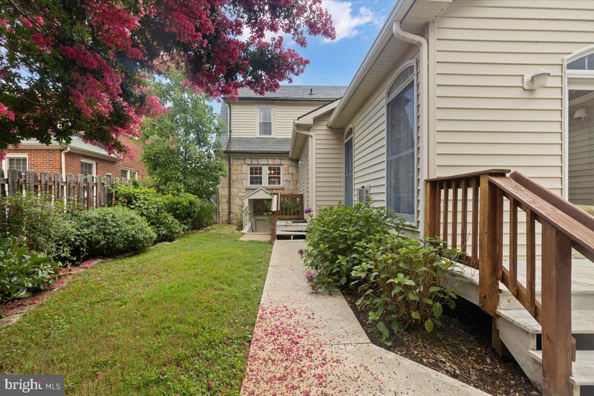 1500 AUGUSTINE AVE, FREDERICKSBURG, Virginia 22401, 5 Bedrooms Bedrooms, ,3 BathroomsBathrooms,Residential,For sale,1500 AUGUSTINE AVE,VAFB2008578 MLS # VAFB2008578