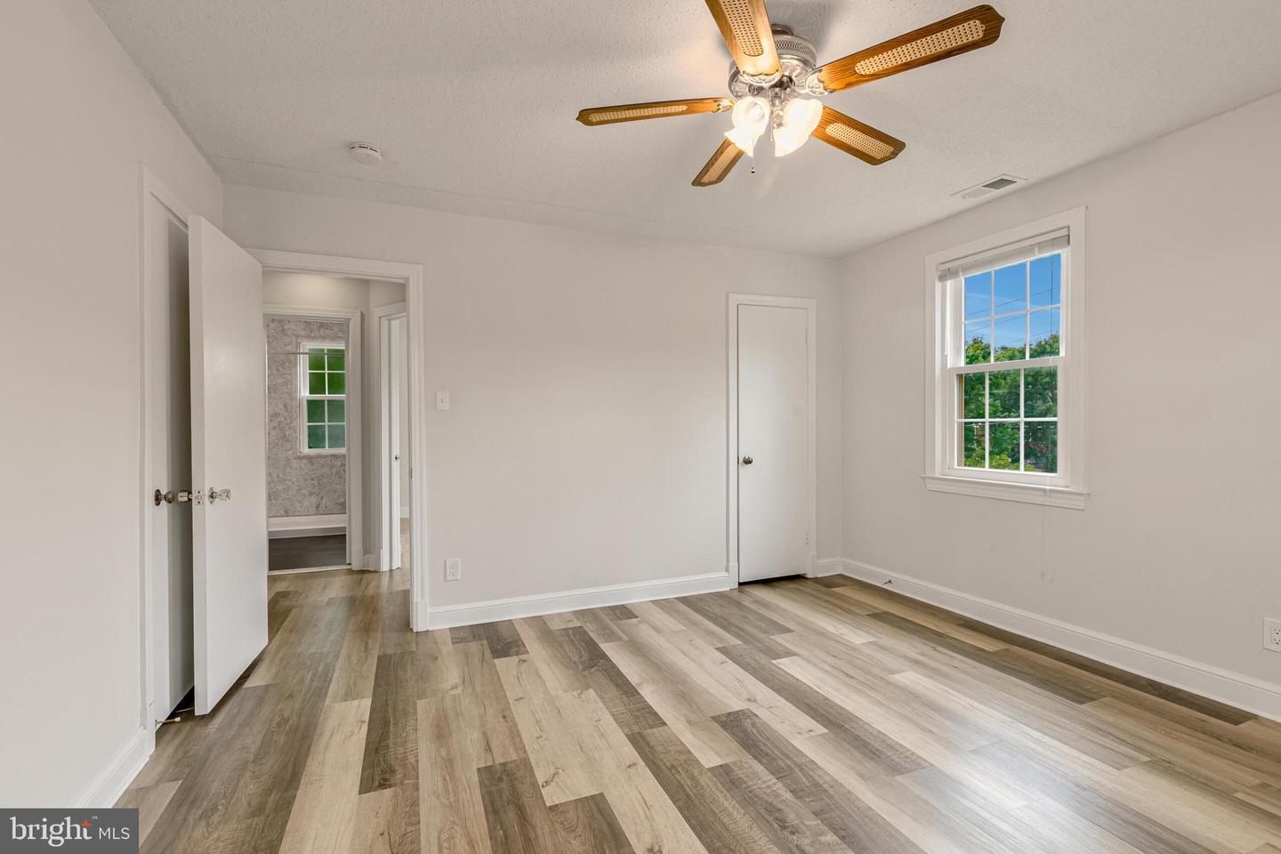2807 ARLINGTON BLVD #301, ARLINGTON, Virginia 22201, 2 Bedrooms Bedrooms, ,1 BathroomBathrooms,Residential,For sale,2807 ARLINGTON BLVD #301,VAAR2060798 MLS # VAAR2060798