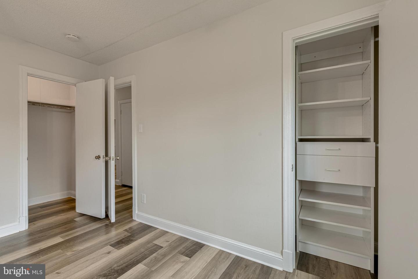 2807 ARLINGTON BLVD #301, ARLINGTON, Virginia 22201, 2 Bedrooms Bedrooms, ,1 BathroomBathrooms,Residential,For sale,2807 ARLINGTON BLVD #301,VAAR2060798 MLS # VAAR2060798