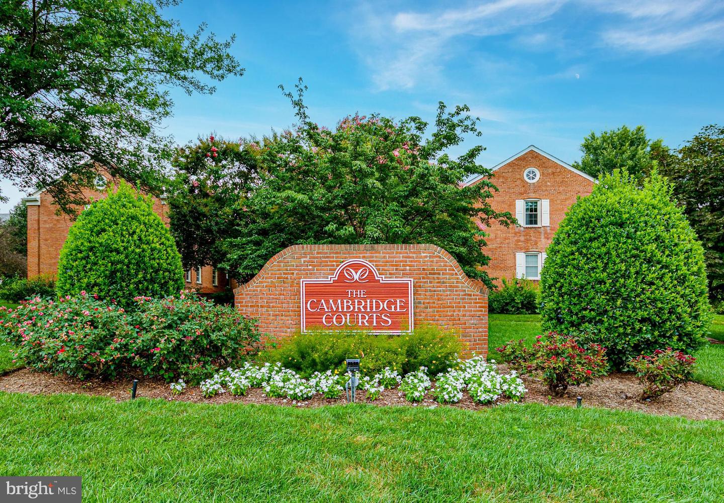 2807 ARLINGTON BLVD #301, ARLINGTON, Virginia 22201, 2 Bedrooms Bedrooms, ,1 BathroomBathrooms,Residential,For sale,2807 ARLINGTON BLVD #301,VAAR2060798 MLS # VAAR2060798