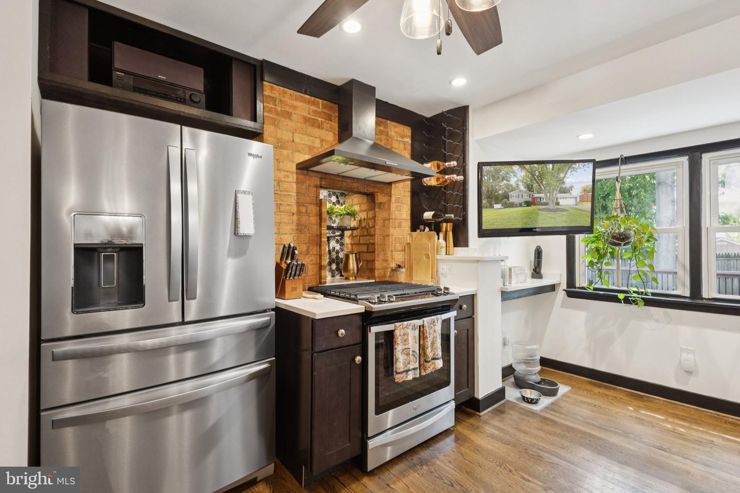 7810 MIDDAY LN, ALEXANDRIA, Virginia 22306, 4 Bedrooms Bedrooms, ,3 BathroomsBathrooms,Residential,For sale,7810 MIDDAY LN,VAFX2255588 MLS # VAFX2255588
