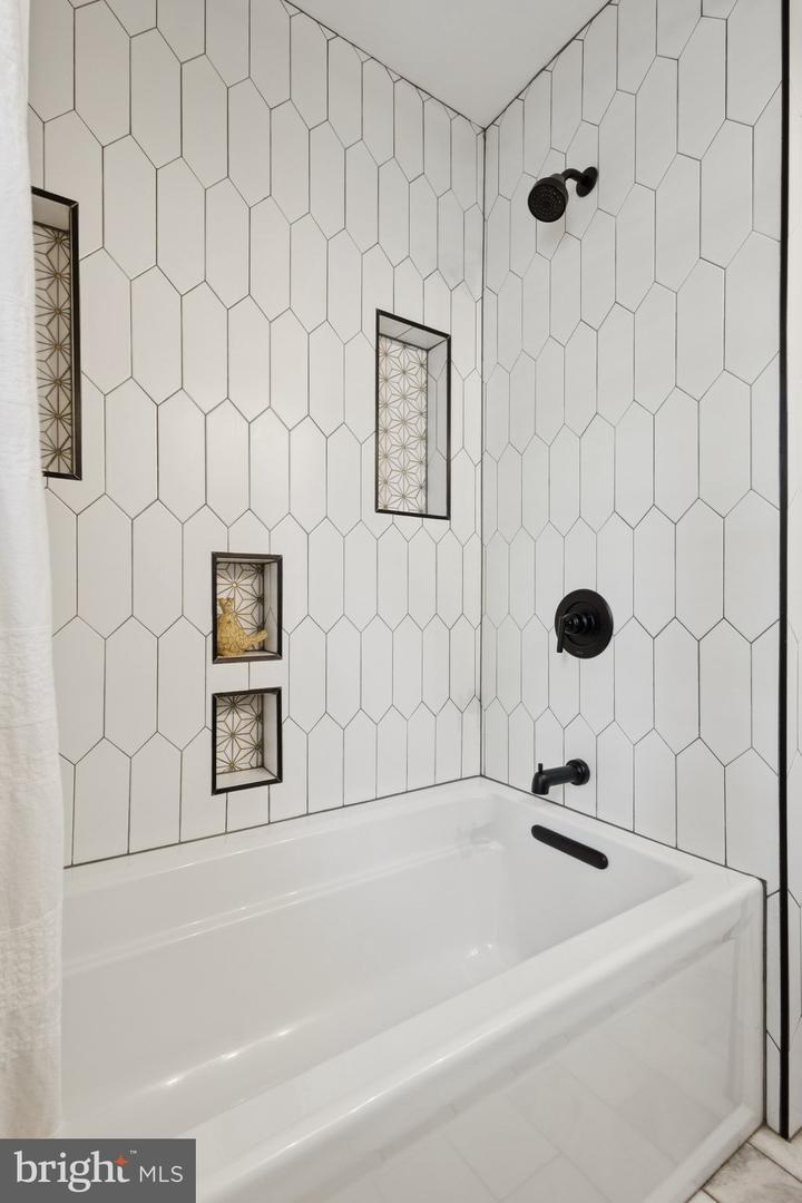 7810 MIDDAY LN, ALEXANDRIA, Virginia 22306, 4 Bedrooms Bedrooms, ,3 BathroomsBathrooms,Residential,For sale,7810 MIDDAY LN,VAFX2255588 MLS # VAFX2255588