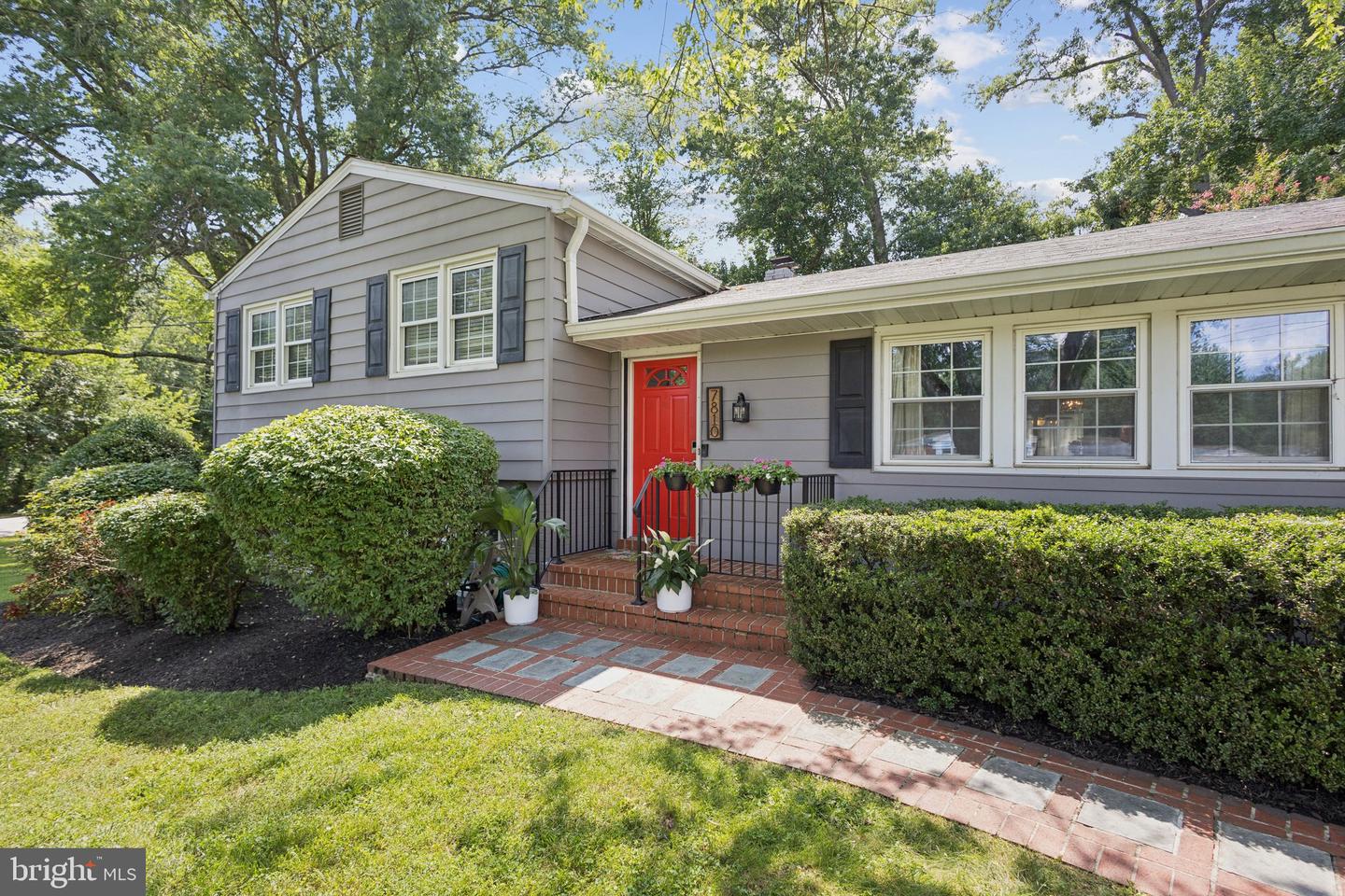 7810 MIDDAY LN, ALEXANDRIA, Virginia 22306, 4 Bedrooms Bedrooms, ,3 BathroomsBathrooms,Residential,For sale,7810 MIDDAY LN,VAFX2255588 MLS # VAFX2255588