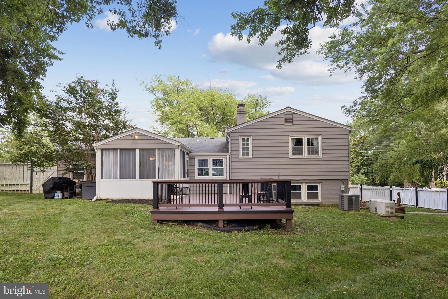 7810 MIDDAY LN, ALEXANDRIA, Virginia 22306, 4 Bedrooms Bedrooms, ,3 BathroomsBathrooms,Residential,For sale,7810 MIDDAY LN,VAFX2255588 MLS # VAFX2255588