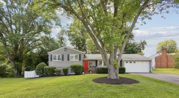 7810 MIDDAY LN, ALEXANDRIA, Virginia 22306, 4 Bedrooms Bedrooms, ,3 BathroomsBathrooms,Residential,For sale,7810 MIDDAY LN,VAFX2255588 MLS # VAFX2255588