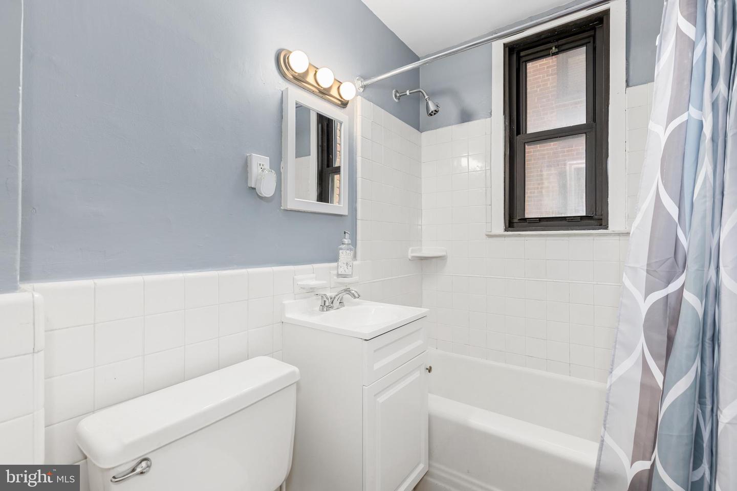 1010 25TH ST NW #503, WASHINGTON, District Of Columbia 20037, 1 Bedroom Bedrooms, ,1 BathroomBathrooms,Residential,For sale,1010 25TH ST NW #503,DCDC2210506 MLS # DCDC2210506