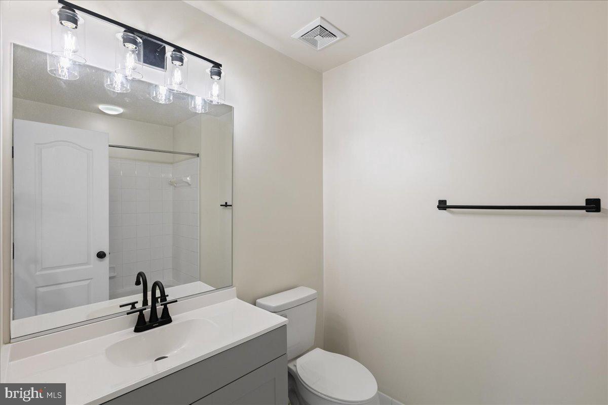 13033 TAXI DR, WOODBRIDGE, Virginia 22193, 3 Bedrooms Bedrooms, ,3 BathroomsBathrooms,Residential,For sale,13033 TAXI DR,VAPW2099318 MLS # VAPW2099318