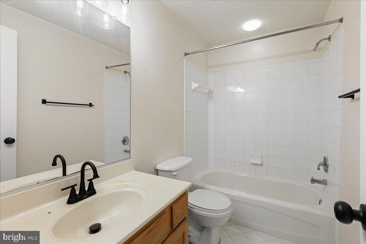 13033 TAXI DR, WOODBRIDGE, Virginia 22193, 3 Bedrooms Bedrooms, ,3 BathroomsBathrooms,Residential,For sale,13033 TAXI DR,VAPW2099318 MLS # VAPW2099318