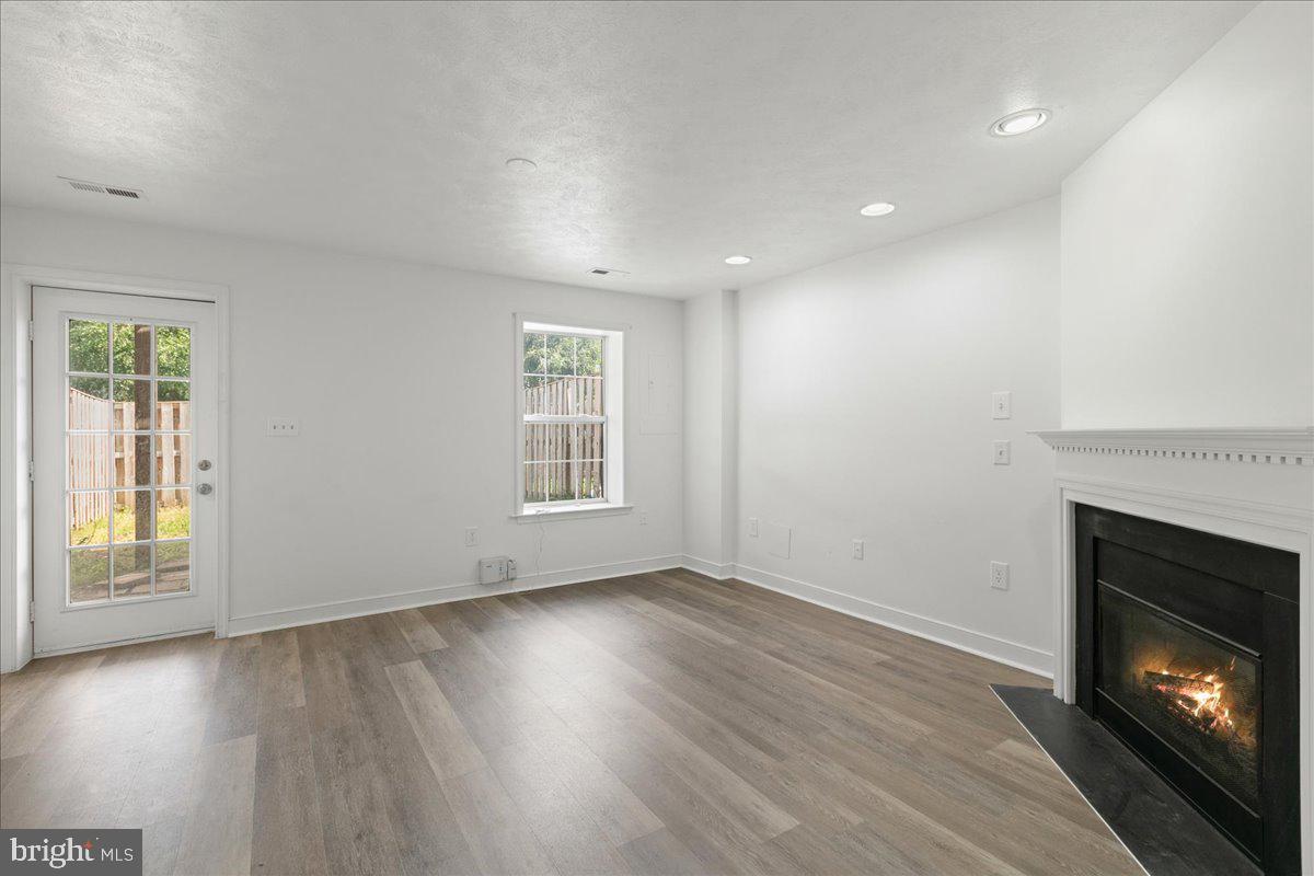 13033 TAXI DR, WOODBRIDGE, Virginia 22193, 3 Bedrooms Bedrooms, ,3 BathroomsBathrooms,Residential,For sale,13033 TAXI DR,VAPW2099318 MLS # VAPW2099318