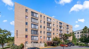 4241 COLUMBIA PIKE #305, ARLINGTON, Virginia 22204, 1 Bedroom Bedrooms, ,1 BathroomBathrooms,Residential,For sale,4241 COLUMBIA PIKE #305,VAAR2060870 MLS # VAAR2060870