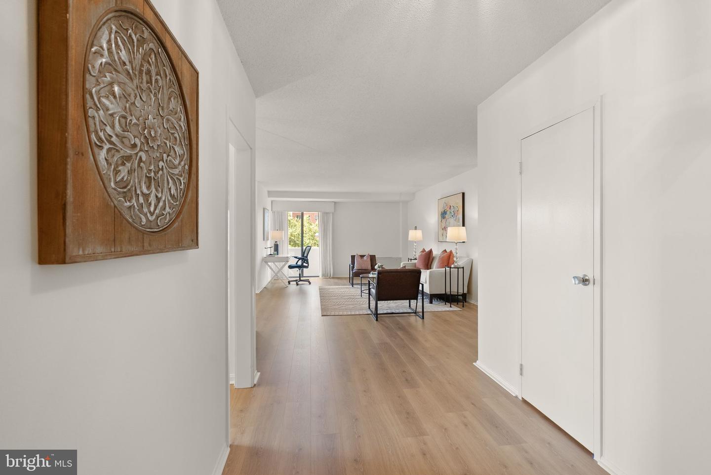 4141 N HENDERSON RD #518, ARLINGTON, Virginia 22203, 2 Bedrooms Bedrooms, ,2 BathroomsBathrooms,Residential,For sale,4141 N HENDERSON RD #518,VAAR2060874 MLS # VAAR2060874