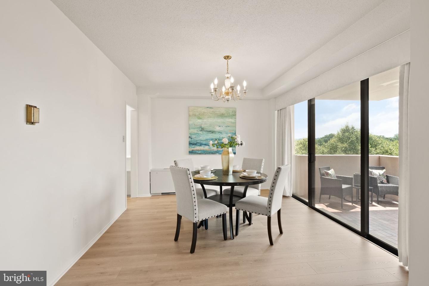 4141 N HENDERSON RD #518, ARLINGTON, Virginia 22203, 2 Bedrooms Bedrooms, ,2 BathroomsBathrooms,Residential,For sale,4141 N HENDERSON RD #518,VAAR2060874 MLS # VAAR2060874
