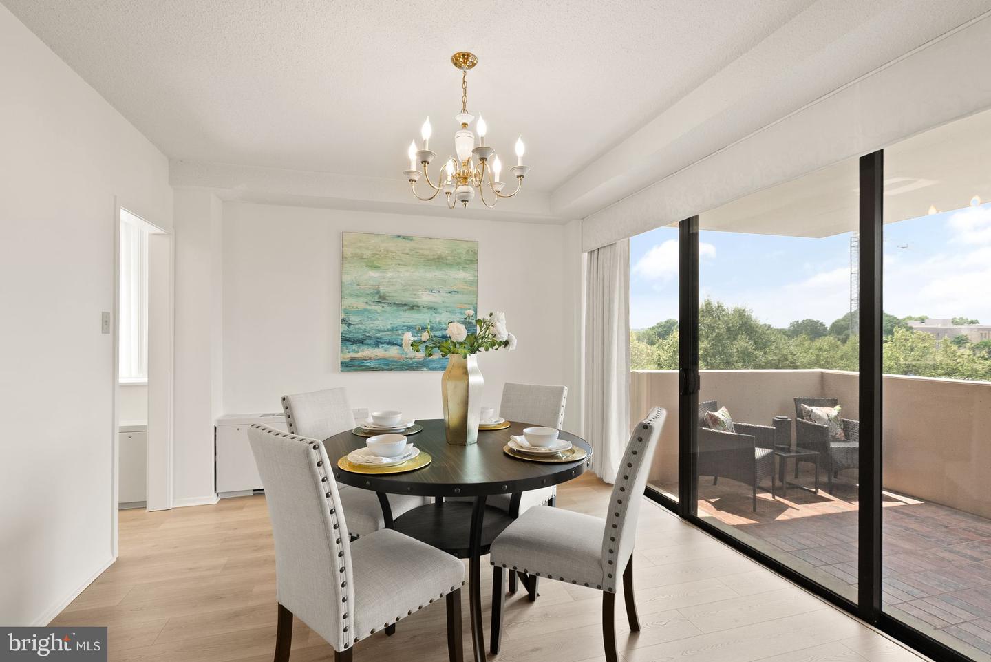 4141 N HENDERSON RD #518, ARLINGTON, Virginia 22203, 2 Bedrooms Bedrooms, ,2 BathroomsBathrooms,Residential,For sale,4141 N HENDERSON RD #518,VAAR2060874 MLS # VAAR2060874