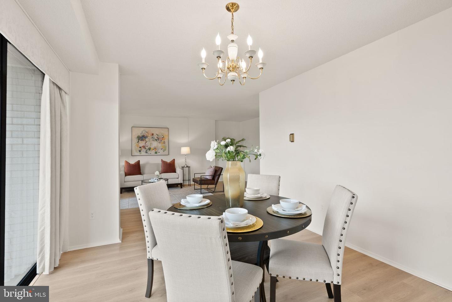 4141 N HENDERSON RD #518, ARLINGTON, Virginia 22203, 2 Bedrooms Bedrooms, ,2 BathroomsBathrooms,Residential,For sale,4141 N HENDERSON RD #518,VAAR2060874 MLS # VAAR2060874