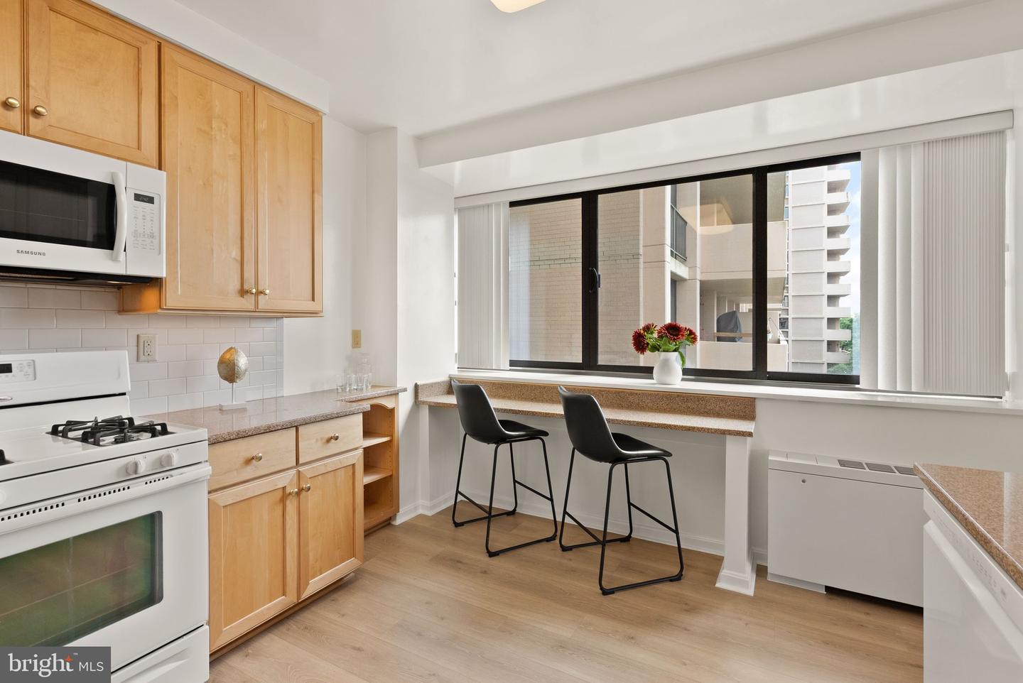 4141 N HENDERSON RD #518, ARLINGTON, Virginia 22203, 2 Bedrooms Bedrooms, ,2 BathroomsBathrooms,Residential,For sale,4141 N HENDERSON RD #518,VAAR2060874 MLS # VAAR2060874