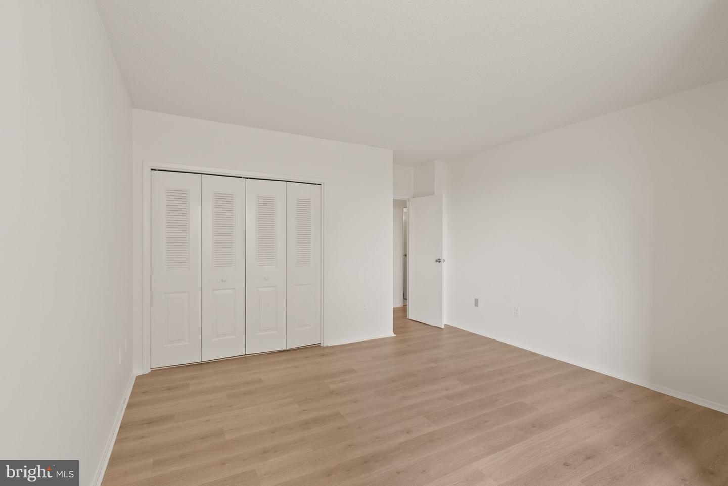 4141 N HENDERSON RD #518, ARLINGTON, Virginia 22203, 2 Bedrooms Bedrooms, ,2 BathroomsBathrooms,Residential,For sale,4141 N HENDERSON RD #518,VAAR2060874 MLS # VAAR2060874