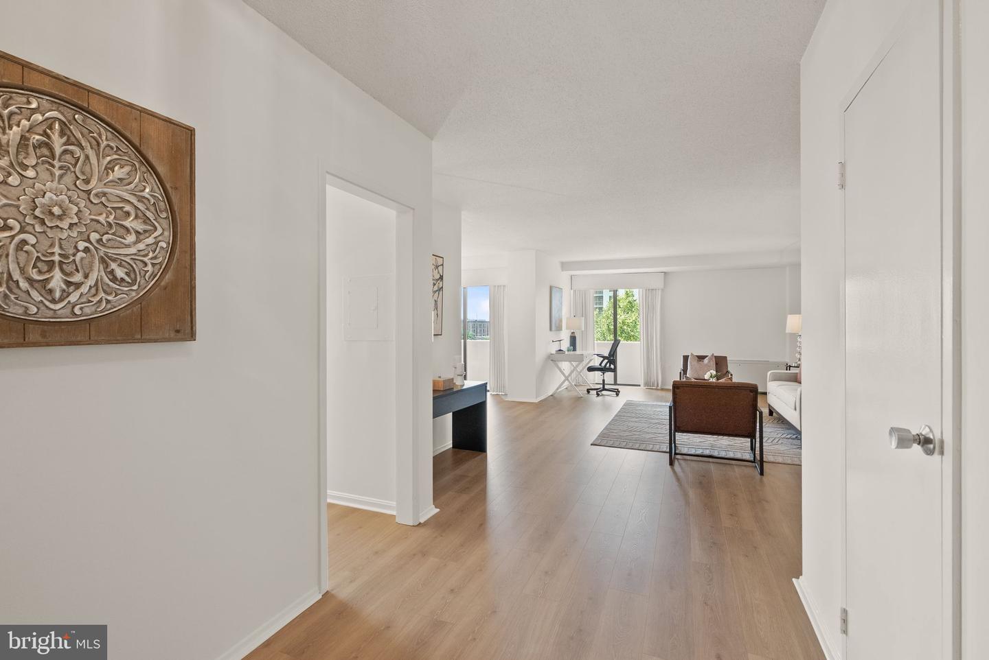 4141 N HENDERSON RD #518, ARLINGTON, Virginia 22203, 2 Bedrooms Bedrooms, ,2 BathroomsBathrooms,Residential,For sale,4141 N HENDERSON RD #518,VAAR2060874 MLS # VAAR2060874