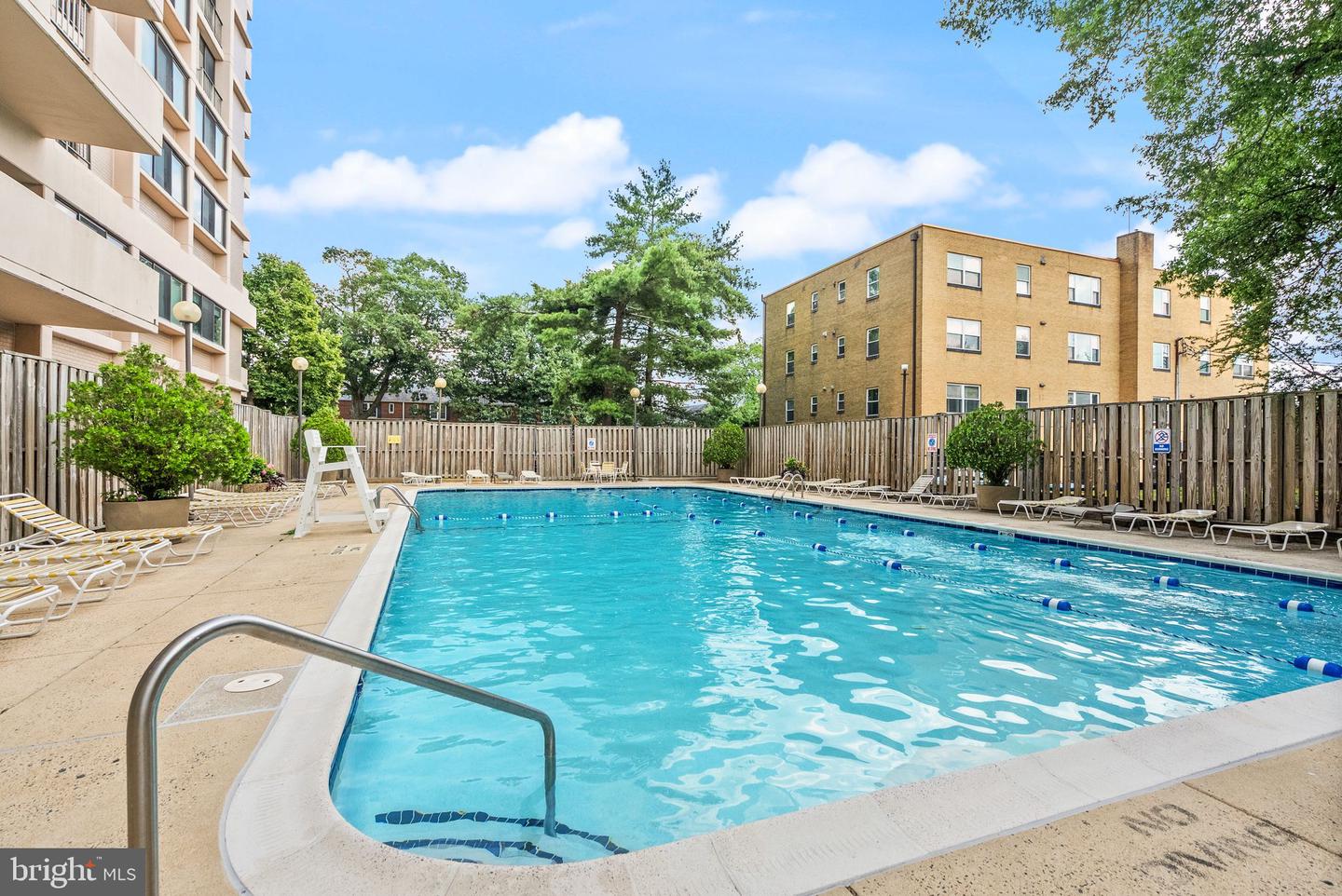 4141 N HENDERSON RD #518, ARLINGTON, Virginia 22203, 2 Bedrooms Bedrooms, ,2 BathroomsBathrooms,Residential,For sale,4141 N HENDERSON RD #518,VAAR2060874 MLS # VAAR2060874