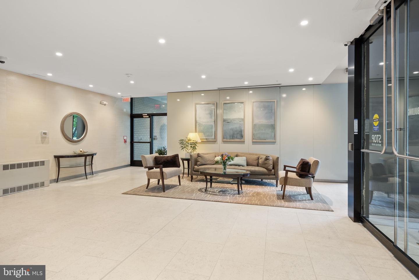 4141 N HENDERSON RD #518, ARLINGTON, Virginia 22203, 2 Bedrooms Bedrooms, ,2 BathroomsBathrooms,Residential,For sale,4141 N HENDERSON RD #518,VAAR2060874 MLS # VAAR2060874