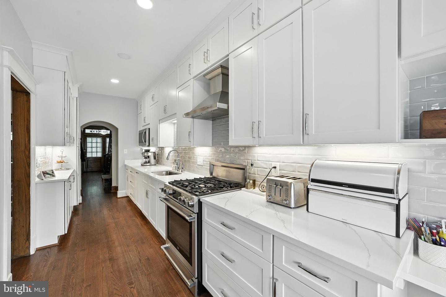 5718 3RD ST NW, WASHINGTON, District Of Columbia 20011, 4 Bedrooms Bedrooms, ,3 BathroomsBathrooms,Residential,For sale,5718 3RD ST NW,DCDC2210664 MLS # DCDC2210664