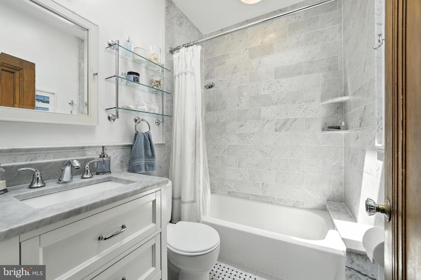 5718 3RD ST NW, WASHINGTON, District Of Columbia 20011, 4 Bedrooms Bedrooms, ,3 BathroomsBathrooms,Residential,For sale,5718 3RD ST NW,DCDC2210664 MLS # DCDC2210664