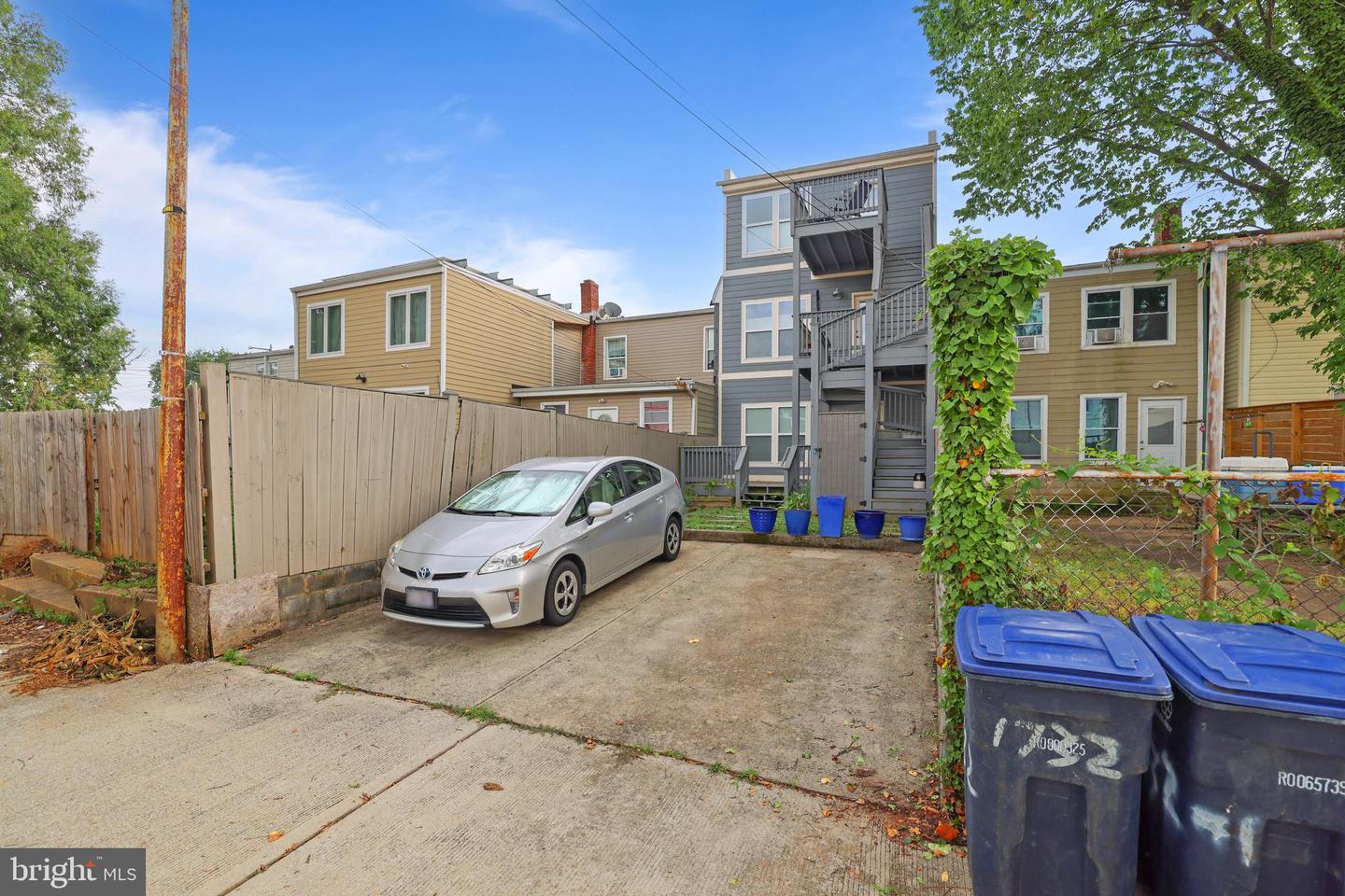 1732 BAY ST SE #1, WASHINGTON, District Of Columbia 20003, 2 Bedrooms Bedrooms, 5 Rooms Rooms,2 BathroomsBathrooms,Residential,For sale,1732 BAY ST SE #1,DCDC2210698 MLS # DCDC2210698