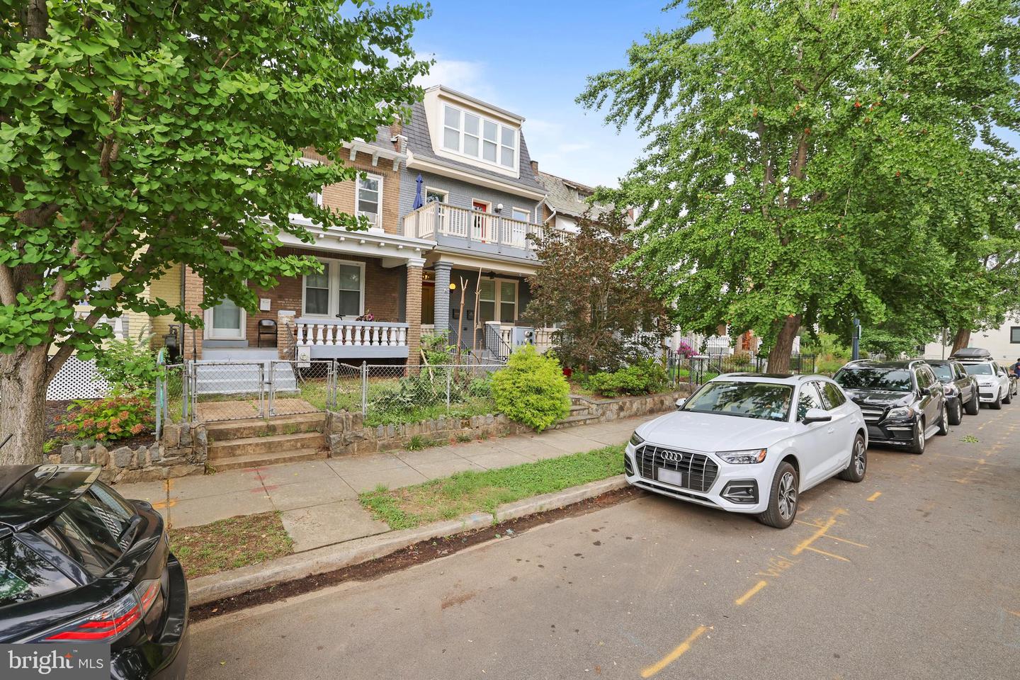 1732 BAY ST SE #1, WASHINGTON, District Of Columbia 20003, 2 Bedrooms Bedrooms, 5 Rooms Rooms,2 BathroomsBathrooms,Residential,For sale,1732 BAY ST SE #1,DCDC2210698 MLS # DCDC2210698