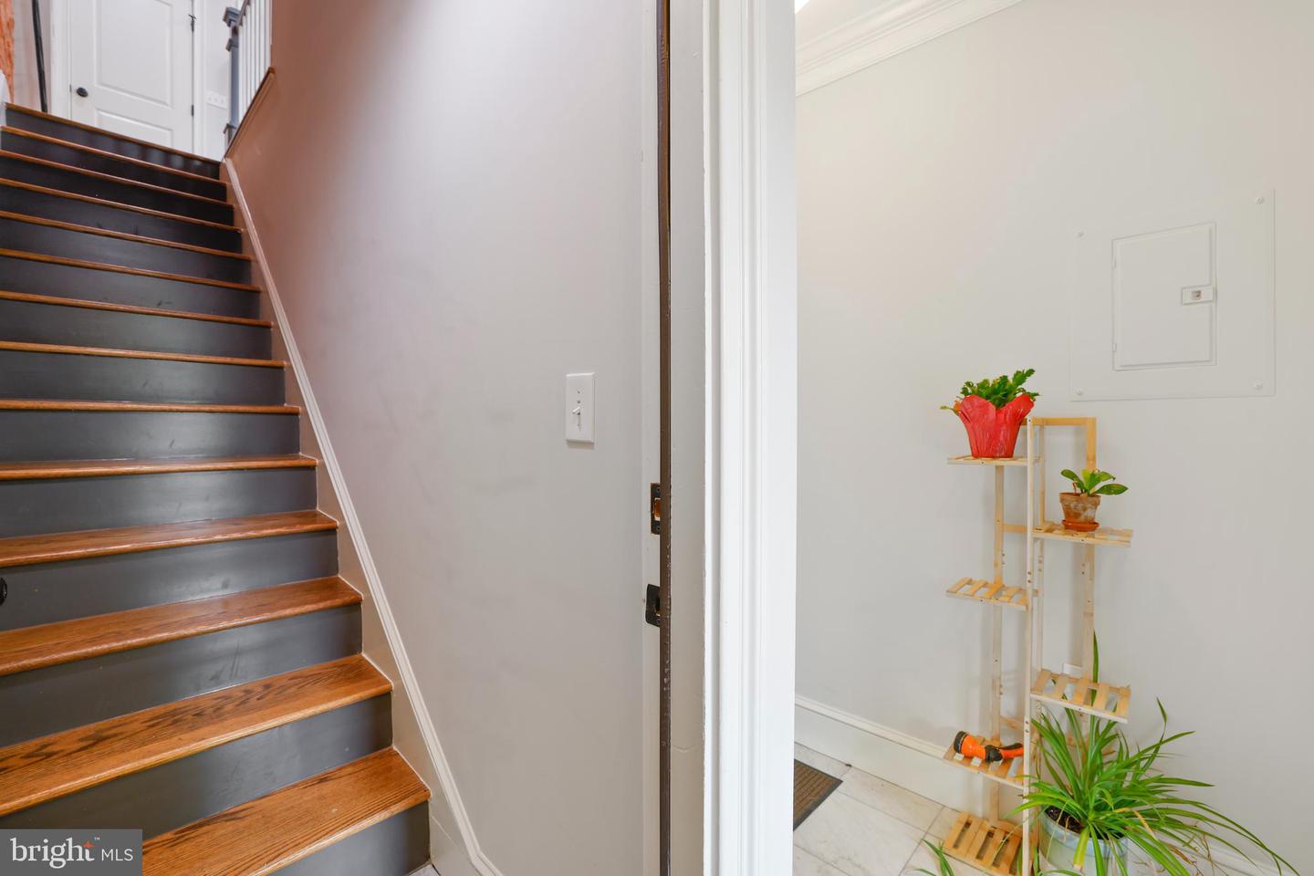 1732 BAY ST SE #1, WASHINGTON, District Of Columbia 20003, 2 Bedrooms Bedrooms, 5 Rooms Rooms,2 BathroomsBathrooms,Residential,For sale,1732 BAY ST SE #1,DCDC2210698 MLS # DCDC2210698