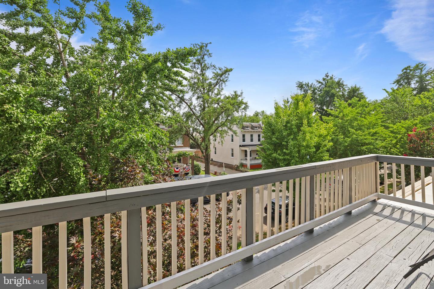 1732 BAY ST SE #1, WASHINGTON, District Of Columbia 20003, 2 Bedrooms Bedrooms, 5 Rooms Rooms,2 BathroomsBathrooms,Residential,For sale,1732 BAY ST SE #1,DCDC2210698 MLS # DCDC2210698