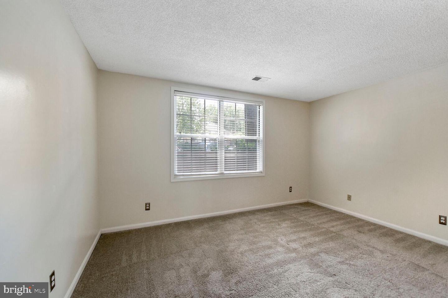 3804 GREEN RIDGE CT #101, FAIRFAX, Virginia 22033, 2 Bedrooms Bedrooms, ,2 BathroomsBathrooms,Residential,For sale,3804 GREEN RIDGE CT #101,VAFX2255910 MLS # VAFX2255910
