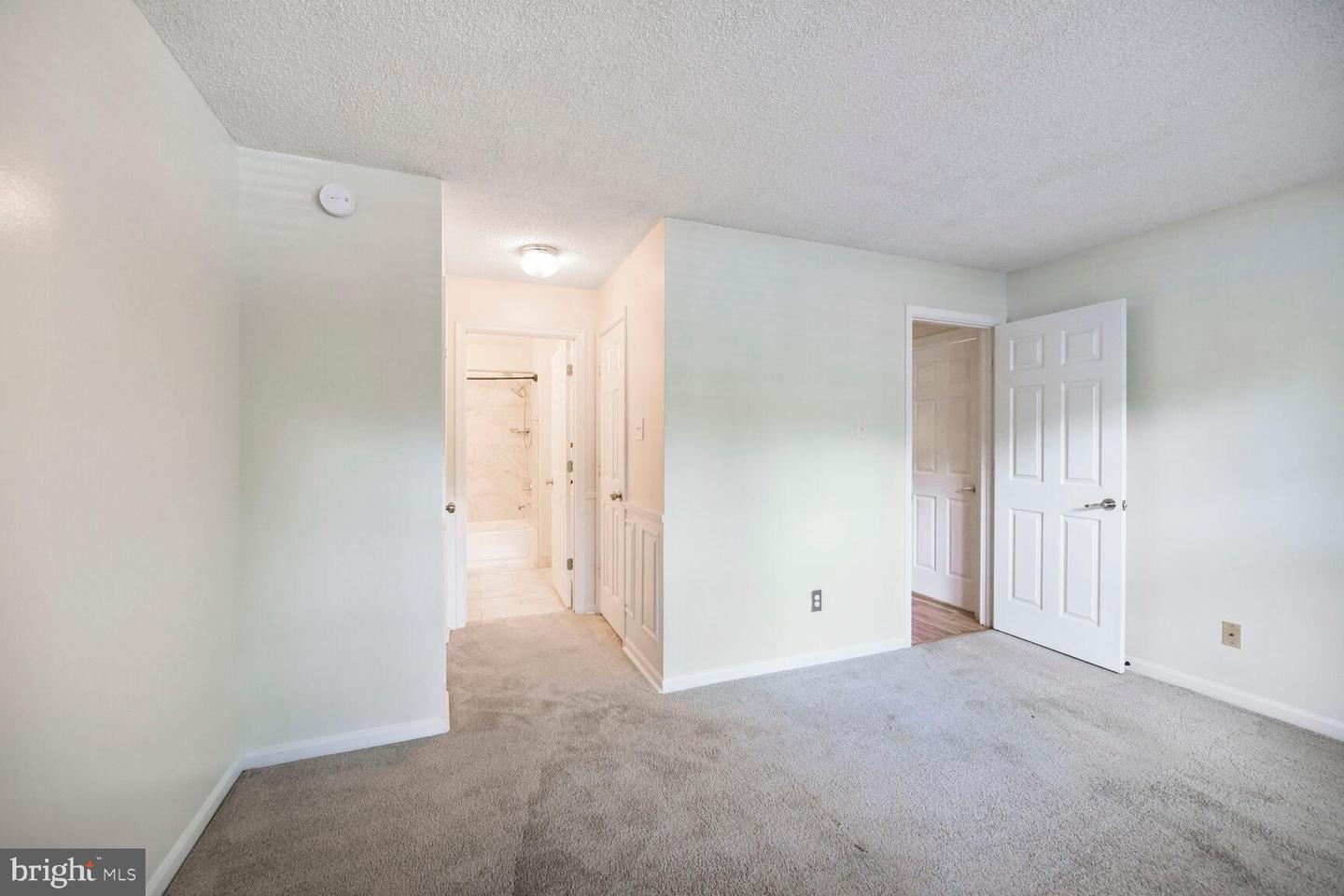3804 GREEN RIDGE CT #101, FAIRFAX, Virginia 22033, 2 Bedrooms Bedrooms, ,2 BathroomsBathrooms,Residential,For sale,3804 GREEN RIDGE CT #101,VAFX2255910 MLS # VAFX2255910