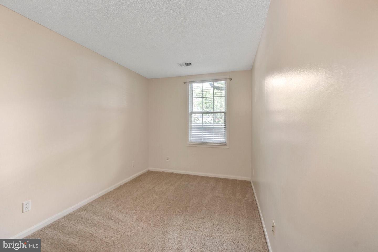 3804 GREEN RIDGE CT #101, FAIRFAX, Virginia 22033, 2 Bedrooms Bedrooms, ,2 BathroomsBathrooms,Residential,For sale,3804 GREEN RIDGE CT #101,VAFX2255910 MLS # VAFX2255910