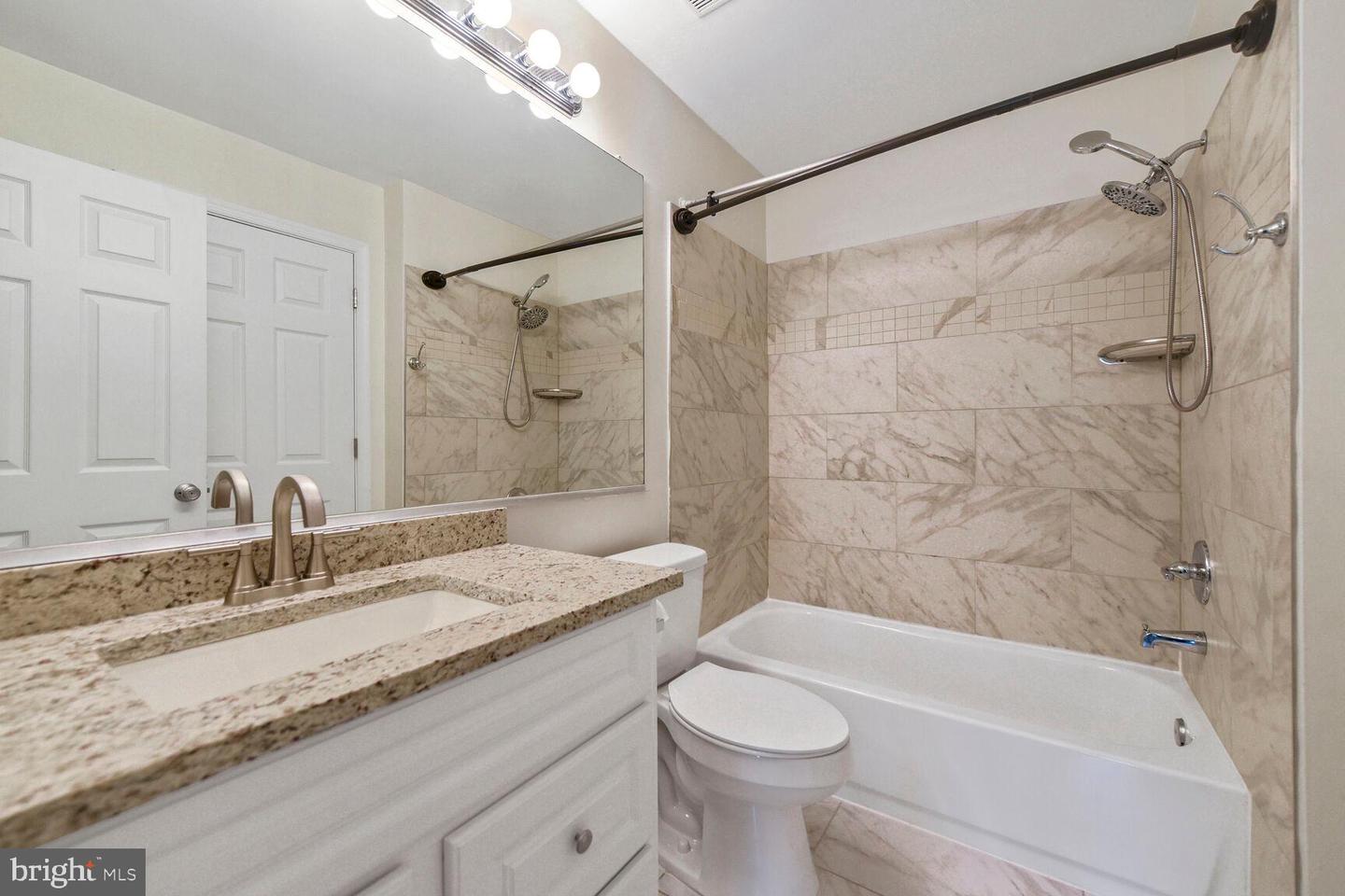 3804 GREEN RIDGE CT #101, FAIRFAX, Virginia 22033, 2 Bedrooms Bedrooms, ,2 BathroomsBathrooms,Residential,For sale,3804 GREEN RIDGE CT #101,VAFX2255910 MLS # VAFX2255910