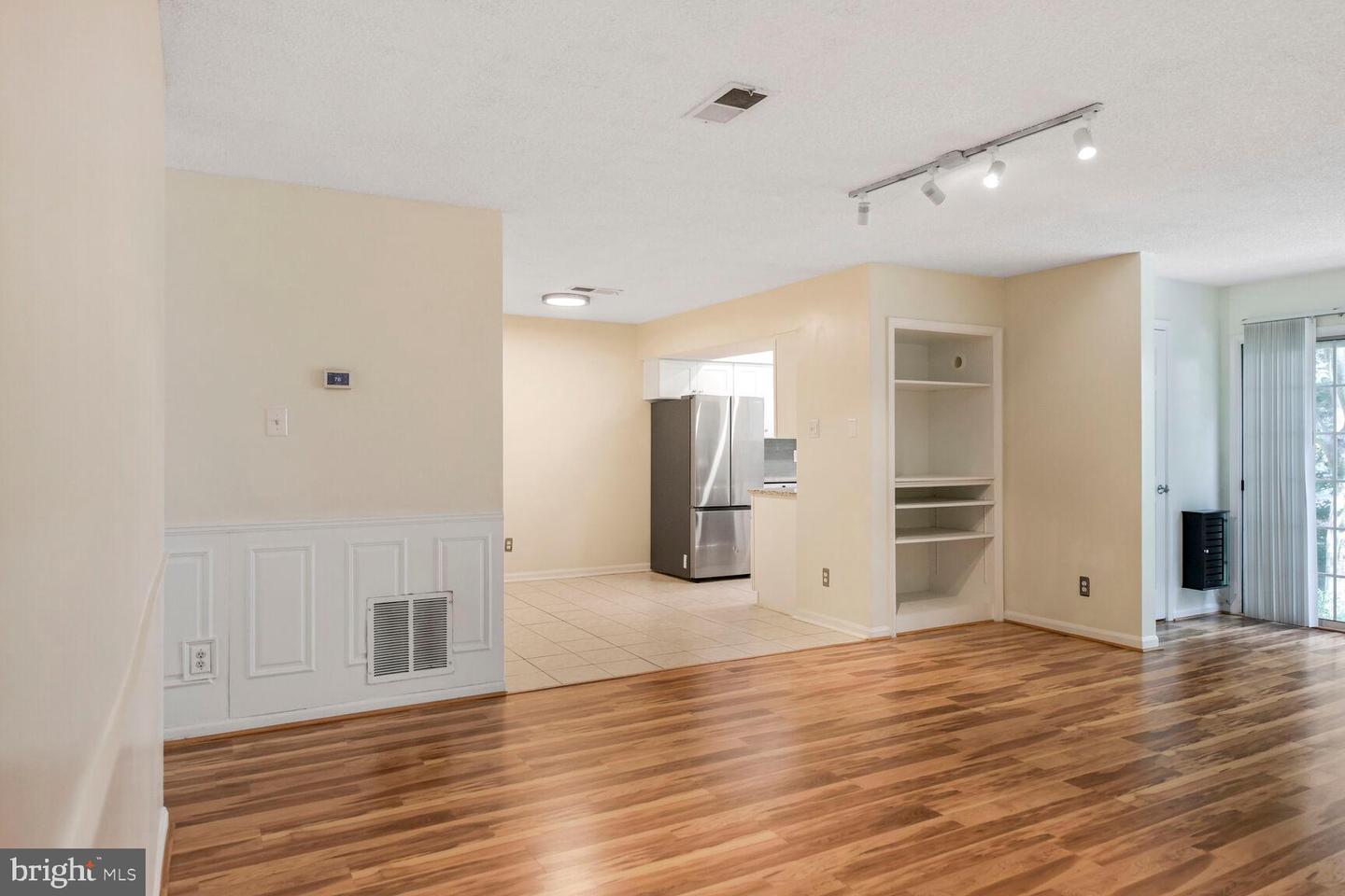 3804 GREEN RIDGE CT #101, FAIRFAX, Virginia 22033, 2 Bedrooms Bedrooms, ,2 BathroomsBathrooms,Residential,For sale,3804 GREEN RIDGE CT #101,VAFX2255910 MLS # VAFX2255910