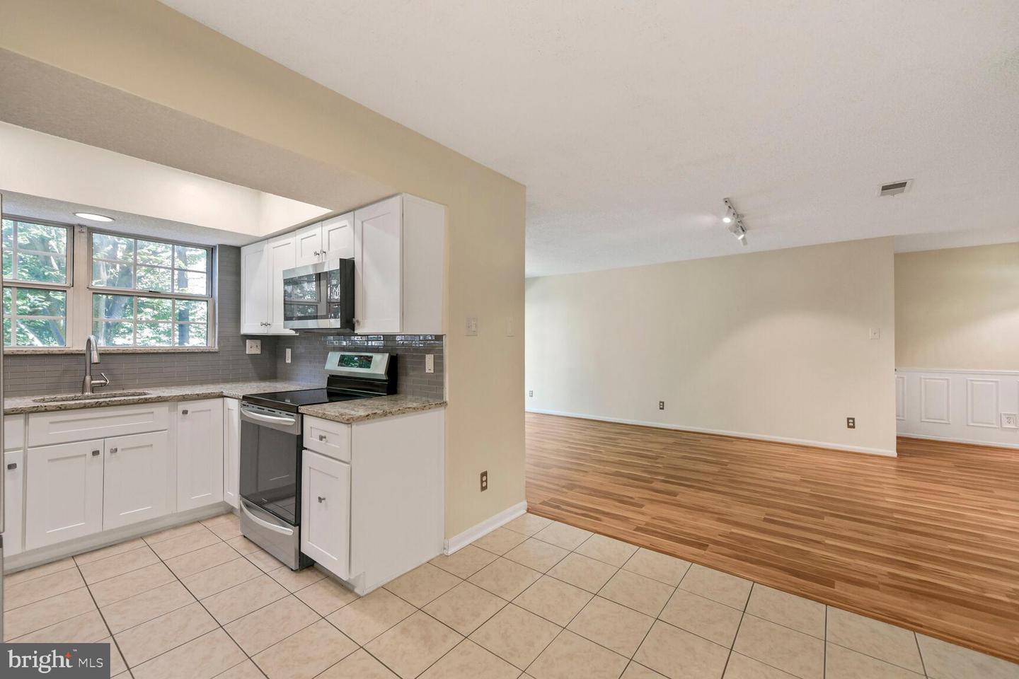 3804 GREEN RIDGE CT #101, FAIRFAX, Virginia 22033, 2 Bedrooms Bedrooms, ,2 BathroomsBathrooms,Residential,For sale,3804 GREEN RIDGE CT #101,VAFX2255910 MLS # VAFX2255910