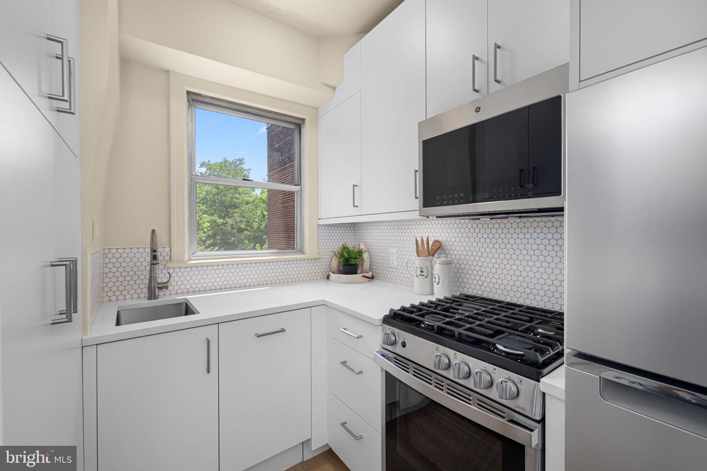 2500 Q ST NW #410, WASHINGTON, District Of Columbia 20007, ,1 BathroomBathrooms,Residential,For sale,2500 Q ST NW #410,DCDC2210816 MLS # DCDC2210816