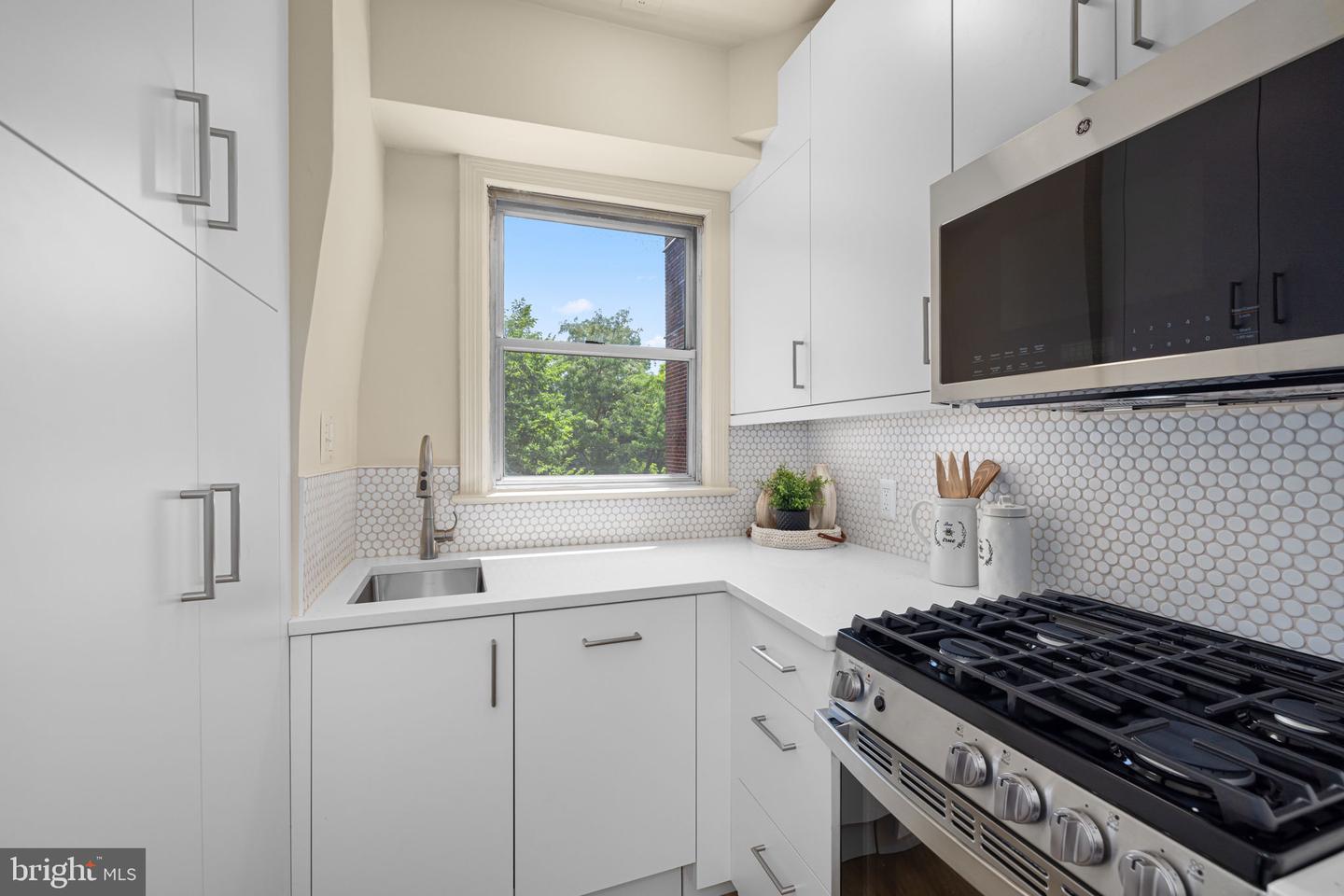 2500 Q ST NW #410, WASHINGTON, District Of Columbia 20007, ,1 BathroomBathrooms,Residential,For sale,2500 Q ST NW #410,DCDC2210816 MLS # DCDC2210816