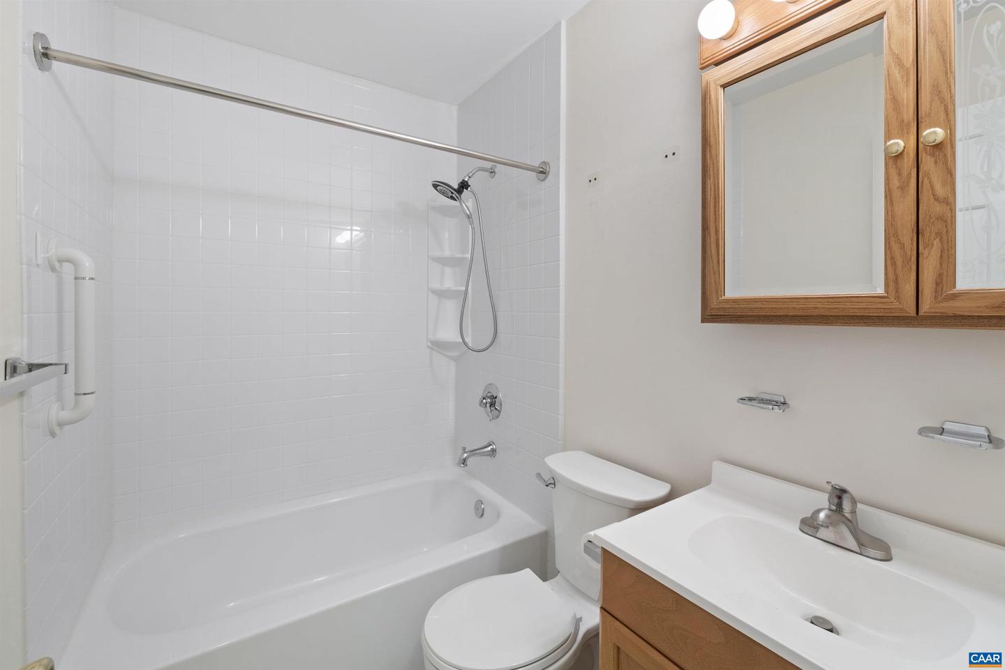 2612 LAWRENCE RD, CHARLOTTESVILLE, Virginia 22901, 4 Bedrooms Bedrooms, ,3 BathroomsBathrooms,Residential,For sale,2612 LAWRENCE RD,666839 MLS # 666839