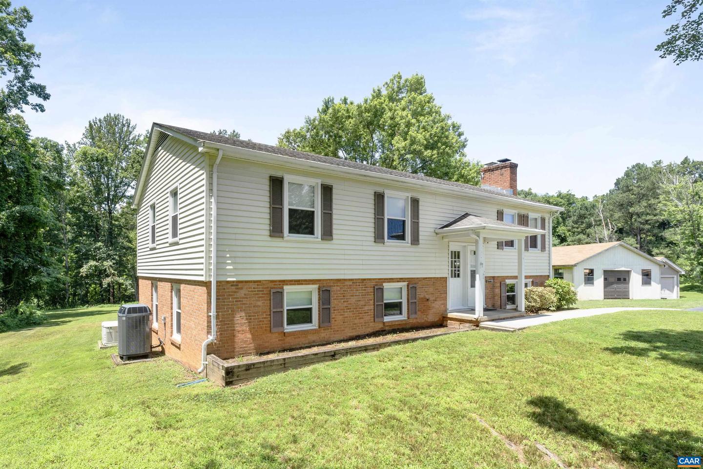 2612 LAWRENCE RD, CHARLOTTESVILLE, Virginia 22901, 4 Bedrooms Bedrooms, ,3 BathroomsBathrooms,Residential,For sale,2612 LAWRENCE RD,666839 MLS # 666839